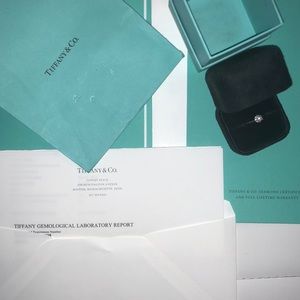 ❌SOLD❌ Tiffany & Co. platinum ring